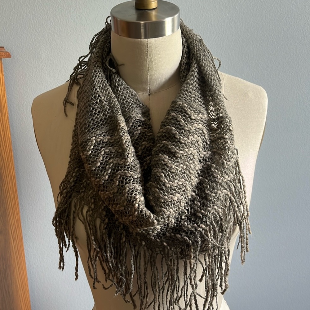 Elegant Gray Fringe Scarf